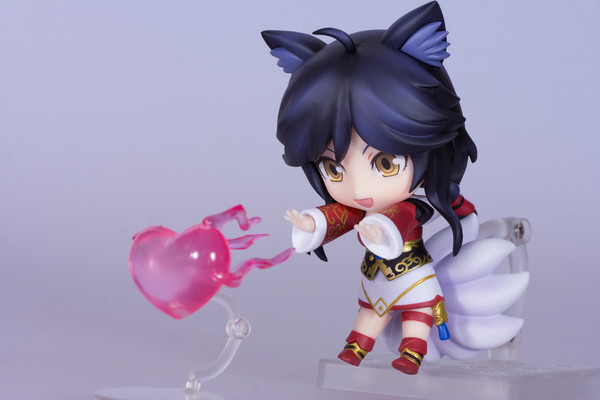 Nendoroid-Ahri-League-of-Legends-Good-Smile-Company-11.jpg