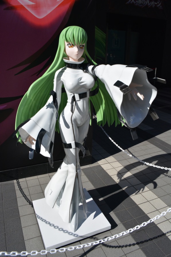 [Event] Lelouch & C.C. de Code Geass taille réelle à Akihabara.