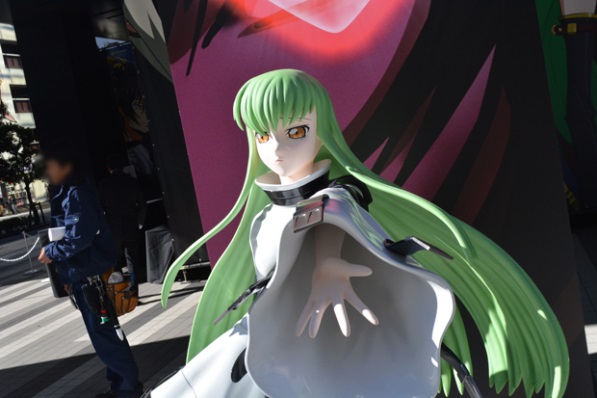 [Event] Lelouch & C.C. de Code Geass taille réelle à Akihabara.